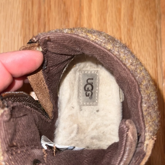 Ugg Boots 🥾 - Picture 5 of 7